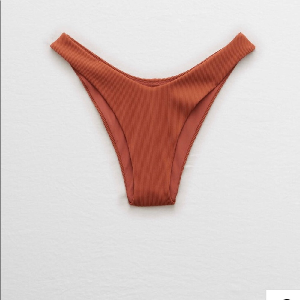 Ribbed bikini bottom